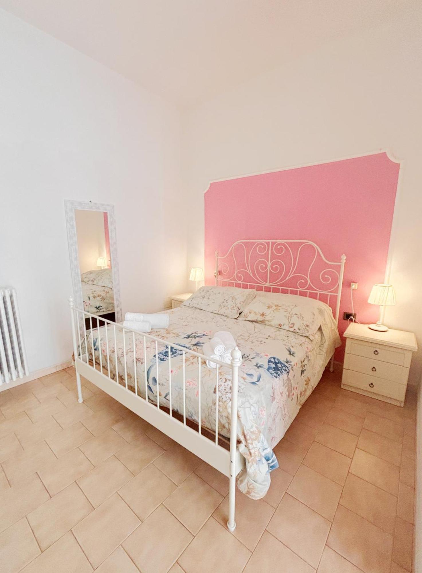 A Casa Di Mario E Nene Bed and Breakfast Viareggio Exteriör bild