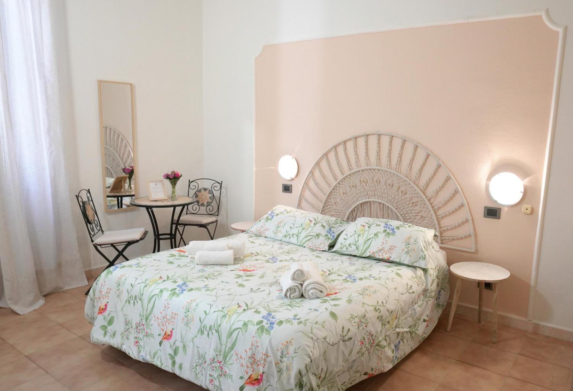 A Casa Di Mario E Nene Bed and Breakfast Viareggio Exteriör bild