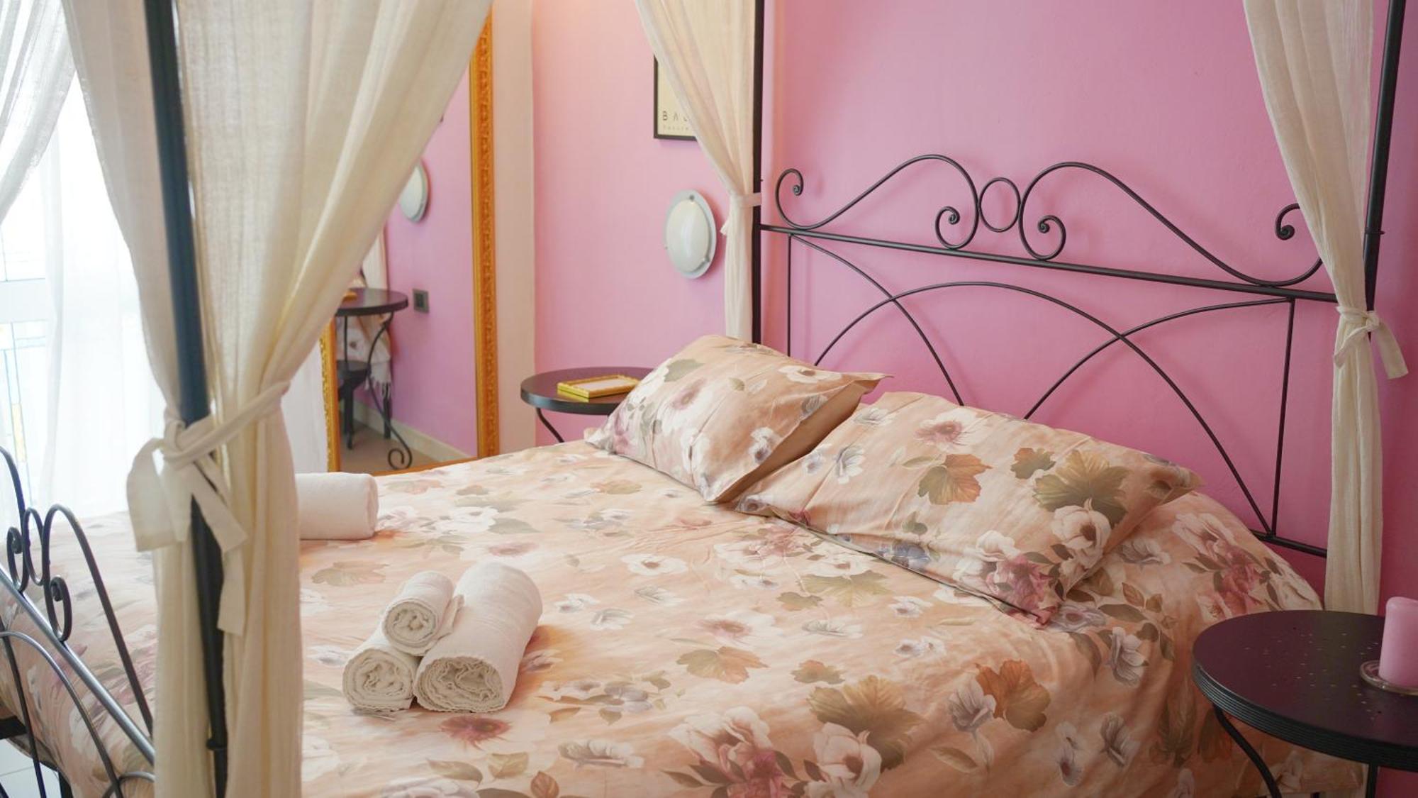 A Casa Di Mario E Nene Bed and Breakfast Viareggio Exteriör bild