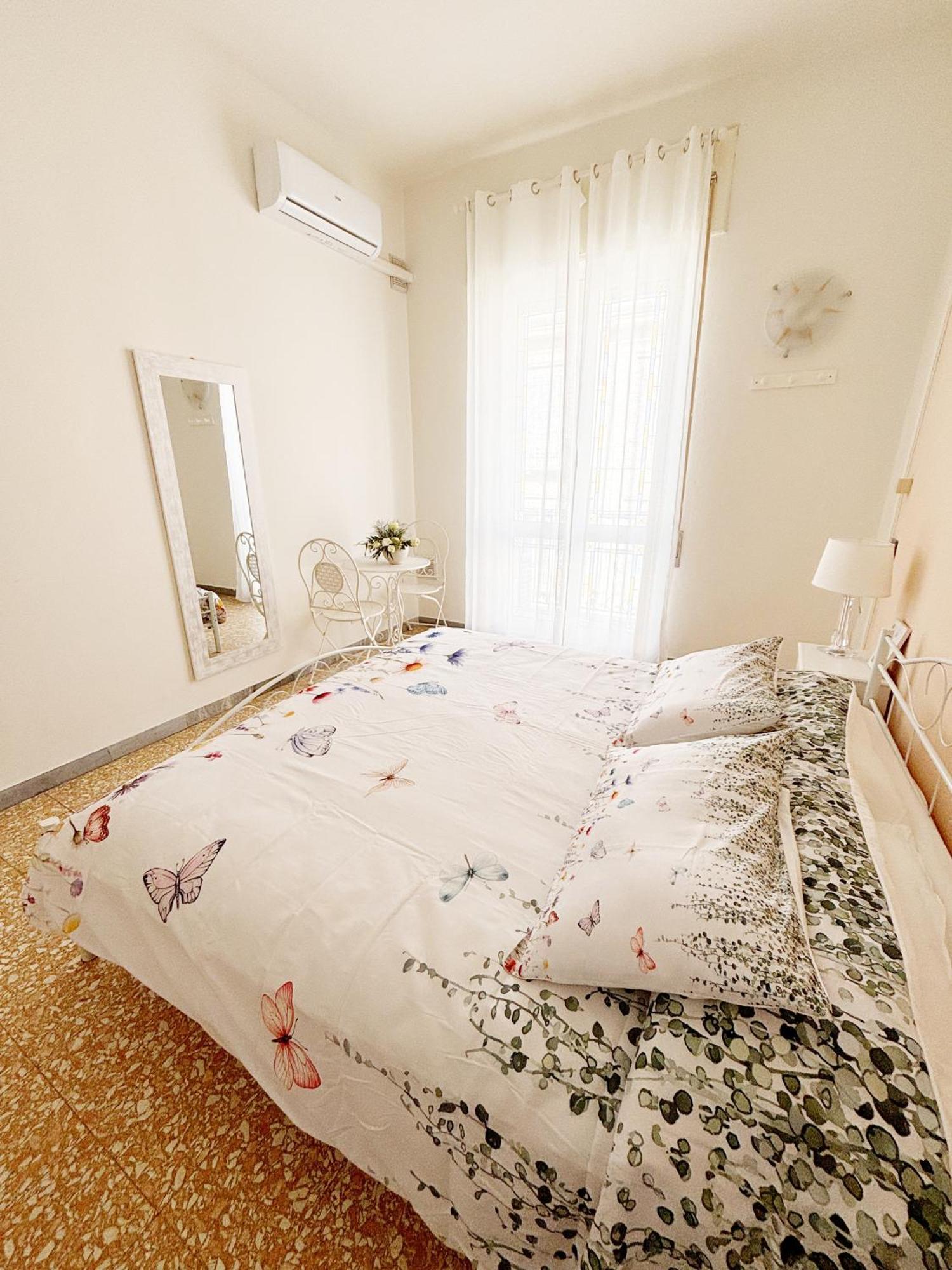 A Casa Di Mario E Nene Bed and Breakfast Viareggio Exteriör bild