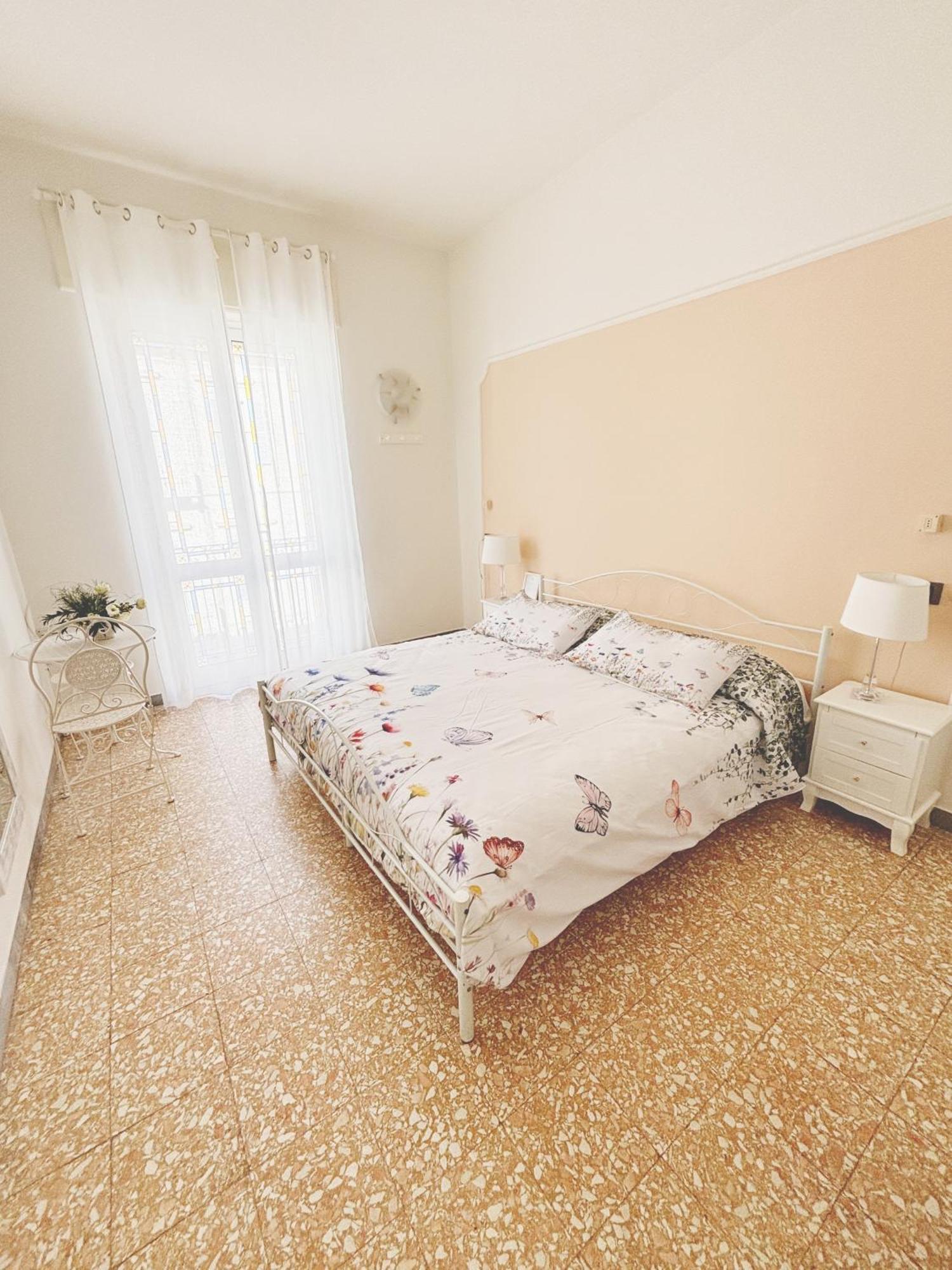 A Casa Di Mario E Nene Bed and Breakfast Viareggio Exteriör bild