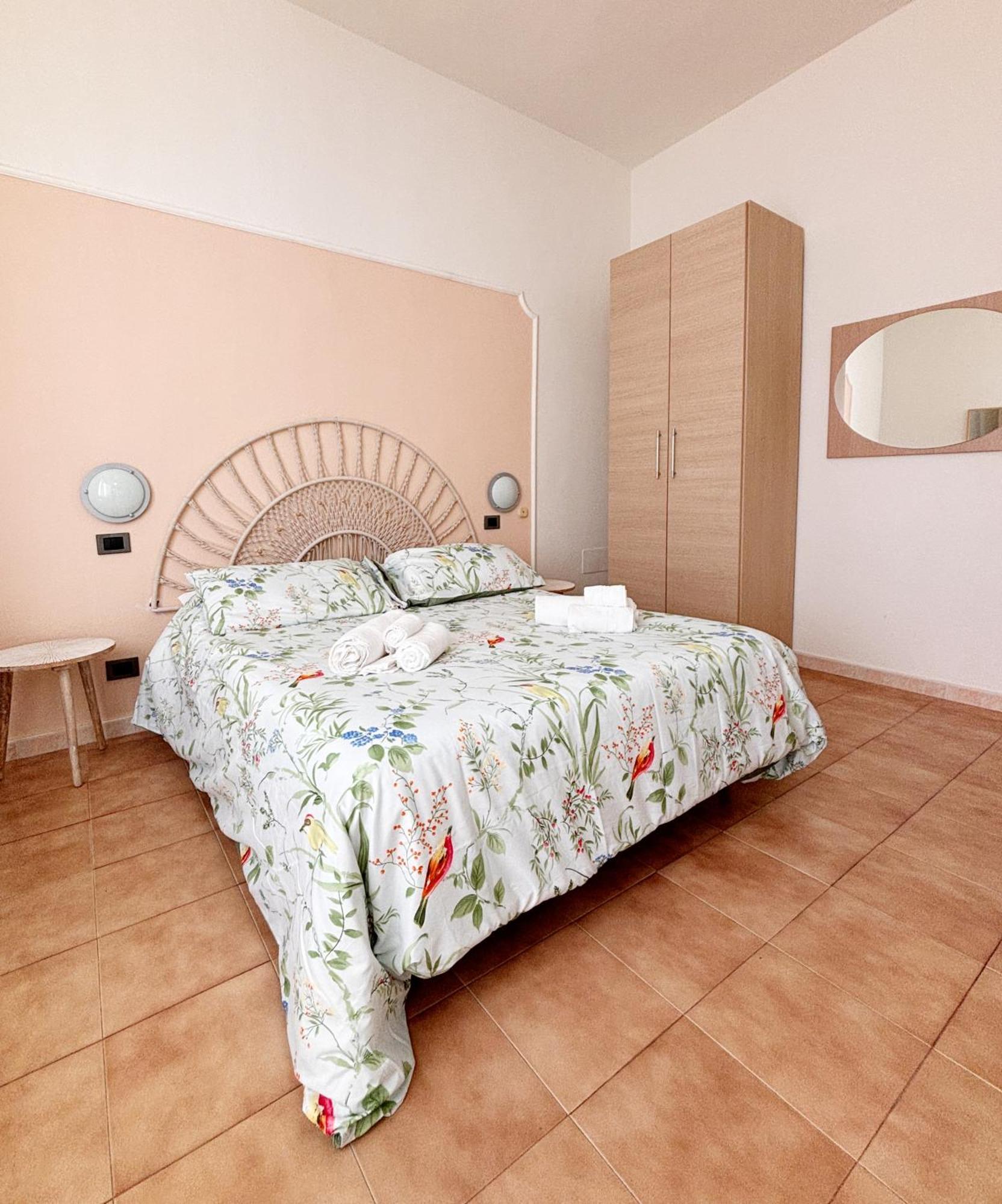 A Casa Di Mario E Nene Bed and Breakfast Viareggio Exteriör bild