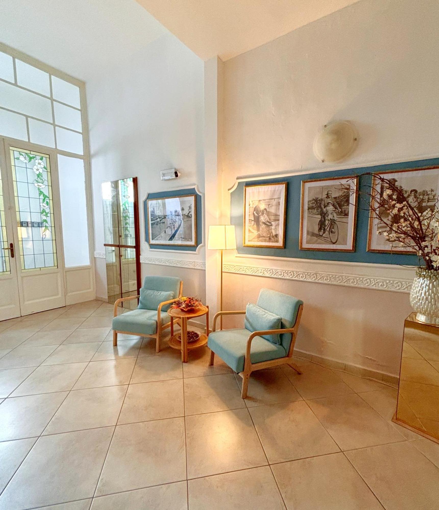 A Casa Di Mario E Nene Bed and Breakfast Viareggio Exteriör bild